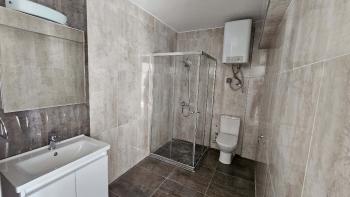 KKTC, Iskelede Muhteşem Yaşam Tarzı bir Site Içeresinde Taşınmaya Hazır Satılık 1+1 Daire