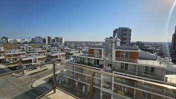 KKTC, Iskelede Muhteşem Yaşam Tarzı bir Site Içeresinde Taşınmaya Hazır Satılık 1+1 Daire