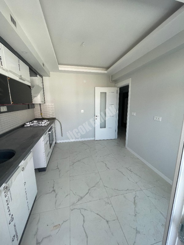 AFYON ÜÇOK EMLAKTAN KANLICA MAH DA SATILIK SIFIR LÜKS 3+1 DAİRE