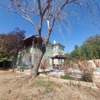 GÜVENAY - ÇORUM CEMİLBEY YOLU YAYDİĞİN TARAFI 1,842 M² BAĞ EVİ