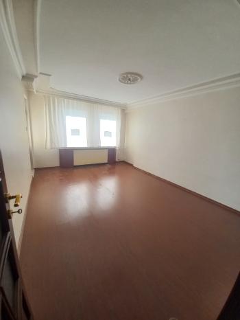 GÜVENAY - ÇORUM ADİL CANDEMİR PARKI KARŞISI SATILIK 4+1 DAİRE