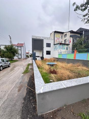 GÜVENAY - ÇORUM BİNEVLERDE KÖŞE BAŞI PARKA CEPHE VİLLA