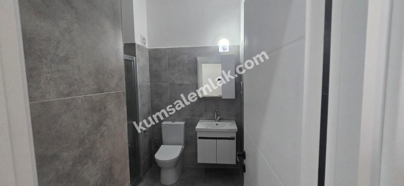 KÜÇÜKKAYMAKLI BÖLGESİNDE ANA CADDE ÜZERİ LÜX KİRALIK DAİRE