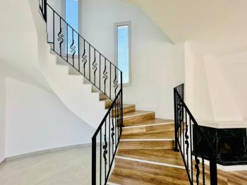 Kıbrıs Girne Alsancak Bölgesinde Satılık 3+1 Müstakil Villa