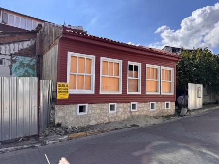 Eyüpsultan Nişancı Mahallesi Otoparklı Havuzlu Satılık Müstakil Ev
