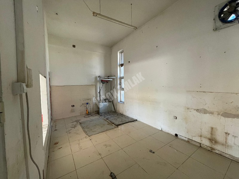AFYON ÜÇOK EMLAKTAN HOCA AHMET YESEVİ DE SATILIK 70M² DÜKKAN