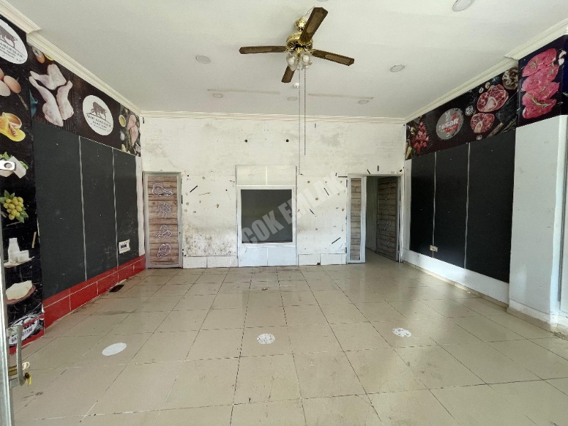 AFYON ÜÇOK EMLAKTAN HOCA AHMET YESEVİ DE SATILIK 70M² DÜKKAN