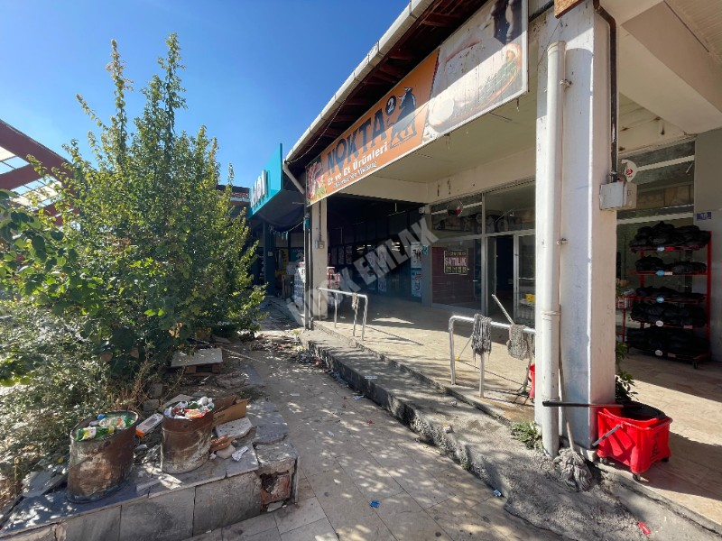 AFYON ÜÇOK EMLAKTAN HOCA AHMET YESEVİ DE SATILIK 70M² DÜKKAN