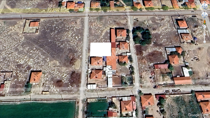 AFYON ÜÇOK EMLAKTAN SÜLÜMENLİ DE SATILIK ARSALAR