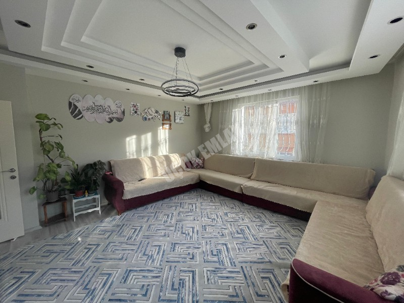 AFYON ÜÇOK EMLAKTAN ERKMEN HÜRRİYET MH DA SATILIK 3+1 ARAKAT DAİRE