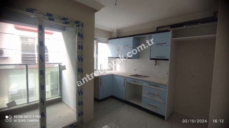 Antre Emlak'tan Kiralık Bahar Mahallesinde Bozyaka Hastanesi Yanı 3+1,Doğalgazlı ,Otoparklı Asansörlü Ebeveyn Banyolu Sıfır Daire