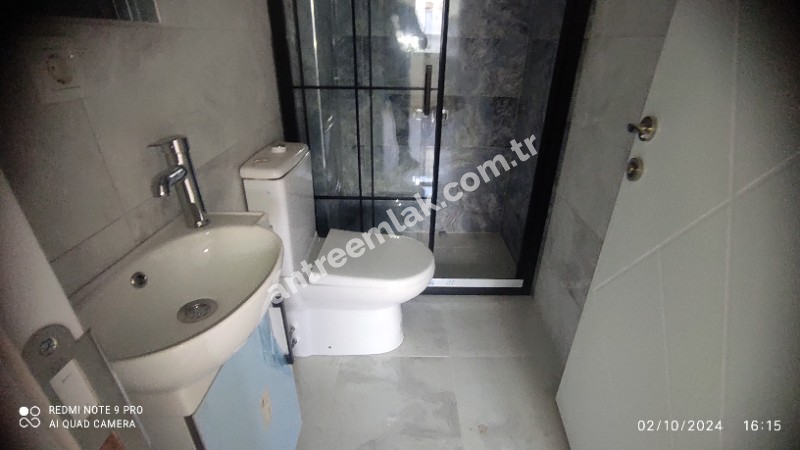 Antre Emlak'tan Kiralık Bahar Mahallesinde Bozyaka Hastanesi Yanı 3+1,Doğalgazlı ,Otoparklı Asansörlü Ebeveyn Banyolu Sıfır Daire