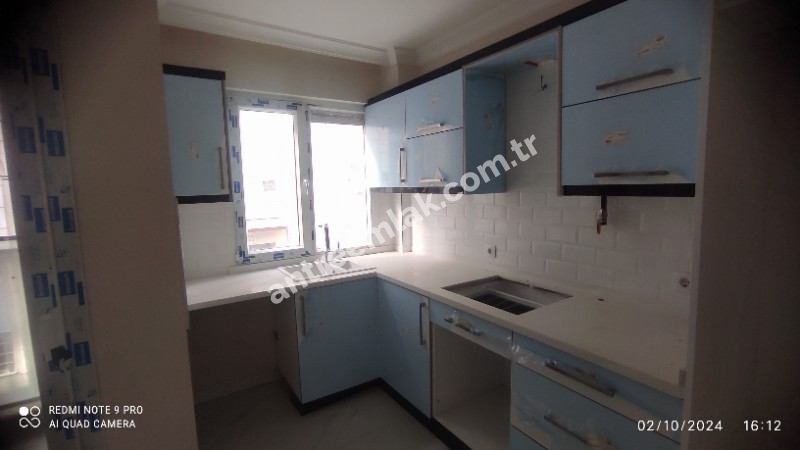 Antre Emlak'tan Kiralık Bahar Mahallesinde Bozyaka Hastanesi Yanı 3+1,Doğalgazlı ,Otoparklı Asansörlü Ebeveyn Banyolu Sıfır Daire