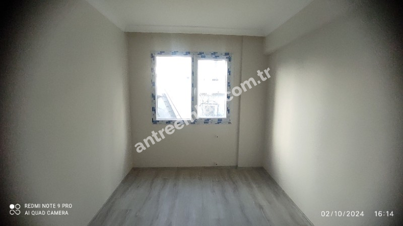 Antre Emlak'tan Kiralık Bahar Mahallesinde Bozyaka Hastanesi Yanı 3+1,Doğalgazlı ,Otoparklı Asansörlü Ebeveyn Banyolu Sıfır Daire