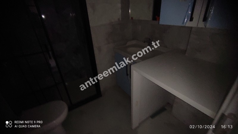 Antre Emlak'tan Kiralık Bahar Mahallesinde Bozyaka Hastanesi Yanı 3+1,Doğalgazlı ,Otoparklı Asansörlü Ebeveyn Banyolu Sıfır Daire