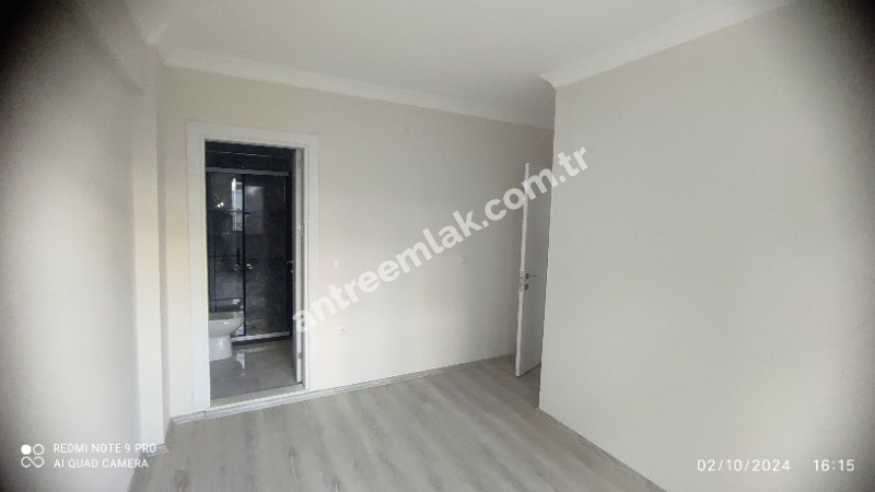 Antre Emlak'tan Kiralık Bahar Mahallesinde Bozyaka Hastanesi Yanı 3+1,Doğalgazlı ,Otoparklı Asansörlü Ebeveyn Banyolu Sıfır Daire