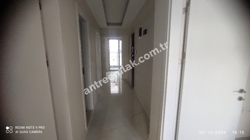 Antre Emlak'tan Kiralık Bahar Mahallesinde Bozyaka Hastanesi Yanı 3+1,Doğalgazlı ,Otoparklı Asansörlü Ebeveyn Banyolu Sıfır Daire