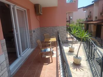KUŞADASI KADINLAR DENİZİNDE KÖŞE KONUM DENİZ MANZARALI VİLLA 