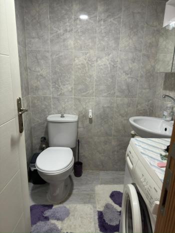 KUŞADASINDA HAVUZLU SİTEDE 1+1 DAİRE