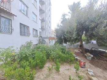 KUŞADASI ÇARŞI MERKEZDE KATTA TEK DAİRE 