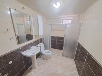 KUŞADASI ÇARŞI MERKEZDE KATTA TEK DAİRE 