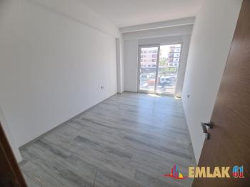 Havuzlu sitede masrafsız satılık daire
