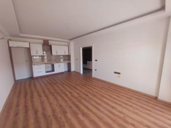 Havuzlu sitede yeni masrafsız daire