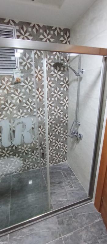 Havuzlu sitede yerden ısıtmalı rezidans daire