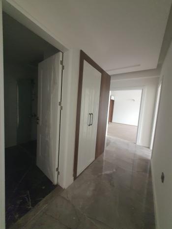 Havuzlu sitede yerden ısıtmalı 2+1 daire