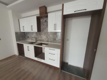 Havuzlu sitede yerden ısıtmalı 2+1 daire