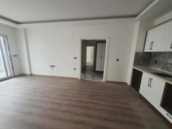 Havuzlu sitede yerden ısıtmalı 2+1 daire