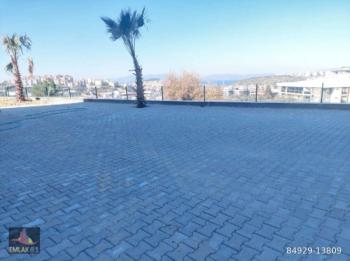 KUŞADASI DENİZ MANZARALI HAVUZLU 1+1 SATILIK DAİRE