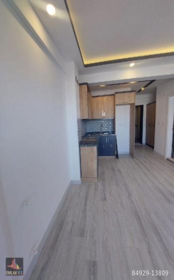 KUŞADASI DENİZ MANZARALI HAVUZLU 1+1 SATILIK DAİRE