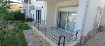 Kuşadası havuzlu sitede eşyalı kiralık daire