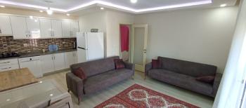 Kuşadası havuzlu sitede eşyalı kiralık daire