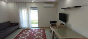 Kuşadası havuzlu sitede eşyalı kiralık daire