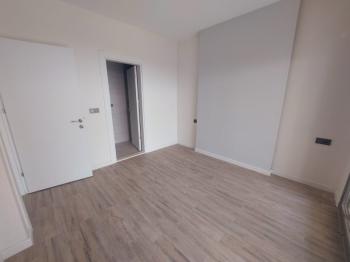 D3niz manzarali Havuzlu sitede 2+1