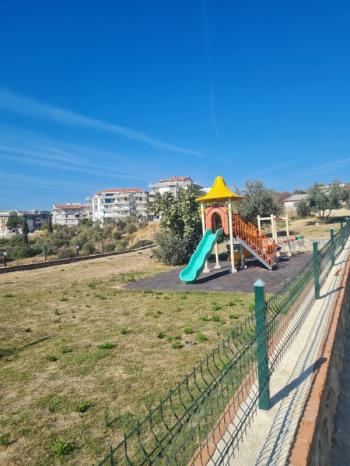 Kuşadası Merkeze Yakın Havuzlu Sitede Deniz Manzaralı 3+1 Daire 