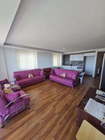 Kuşadası Merkeze Yakın Havuzlu Sitede Deniz Manzaralı 3+1 Daire 