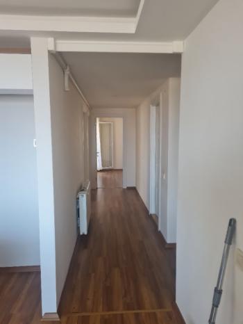 Kuşadası Merkeze Yakın Havuzlu Sitede Deniz Manzaralı 3+1 Daire 