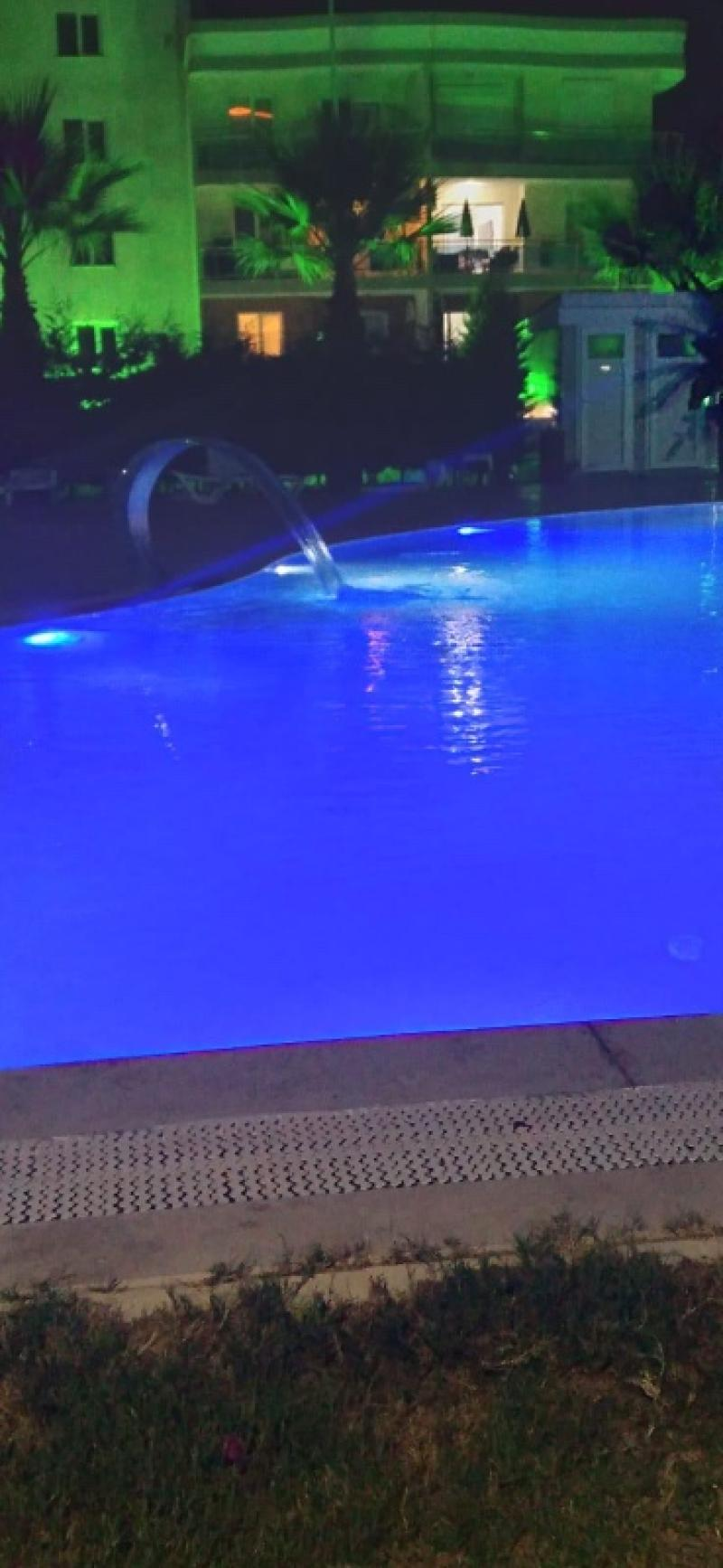 KUŞADASINDA HAVUZLU SİTEDE 1+1 DAİRE