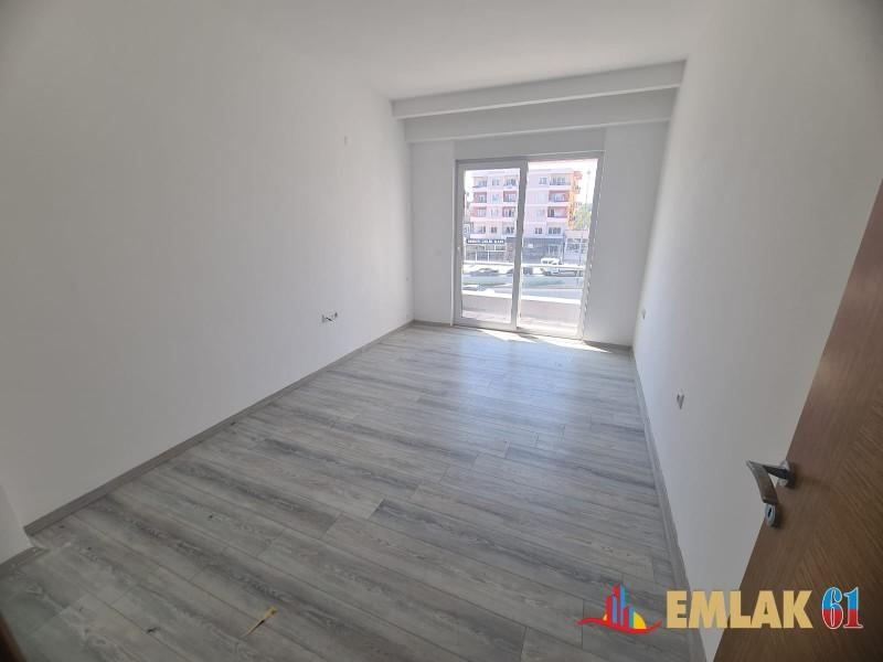 Havuzlu sitede masrafsız satılık daire