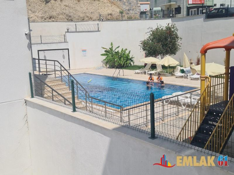 Havuzlu sitede masrafsız satılık daire