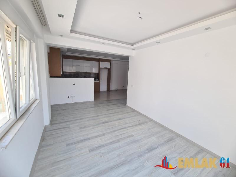 Havuzlu sitede masrafsız satılık daire