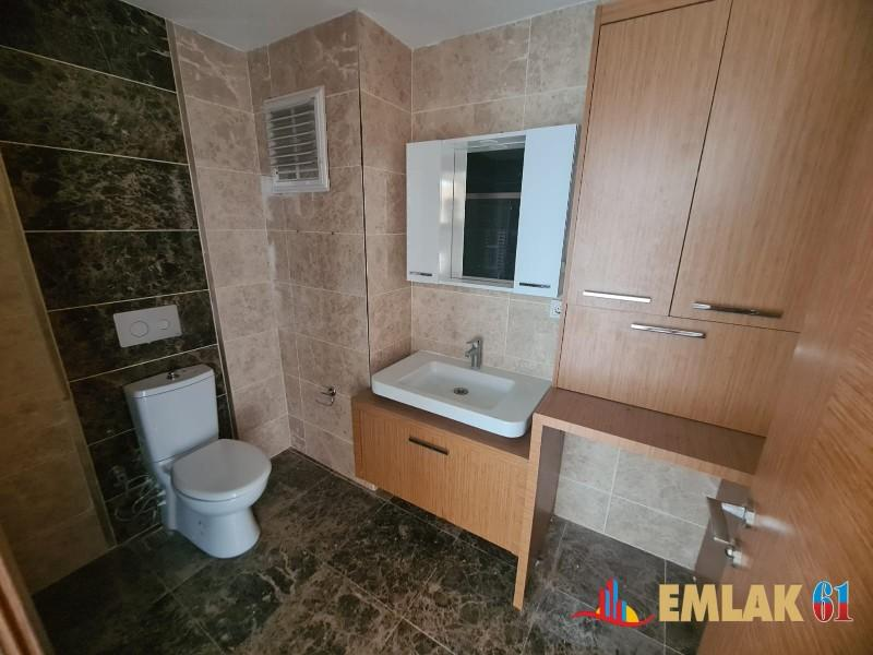 Havuzlu sitede masrafsız satılık daire