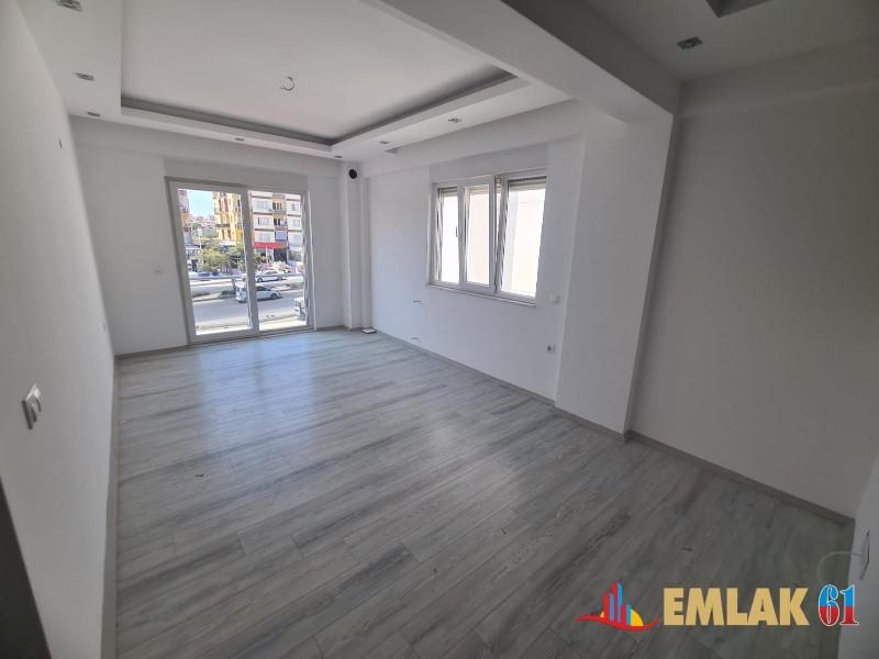 Havuzlu sitede masrafsız satılık daire
