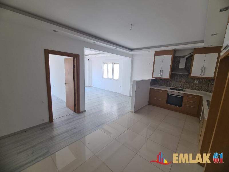 Havuzlu sitede masrafsız satılık daire