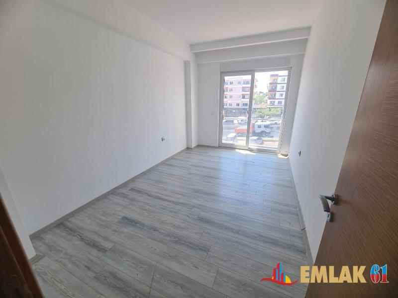 Havuzlu sitede masrafsız satılık daire