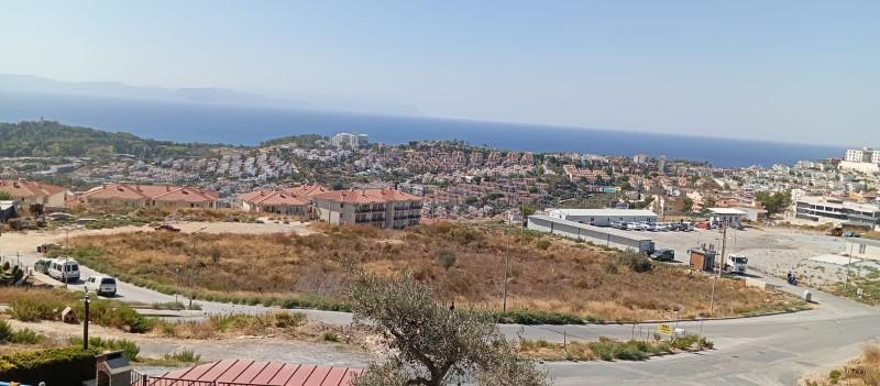 Havuzlu sitede yerden ısıtmalı rezidans daire