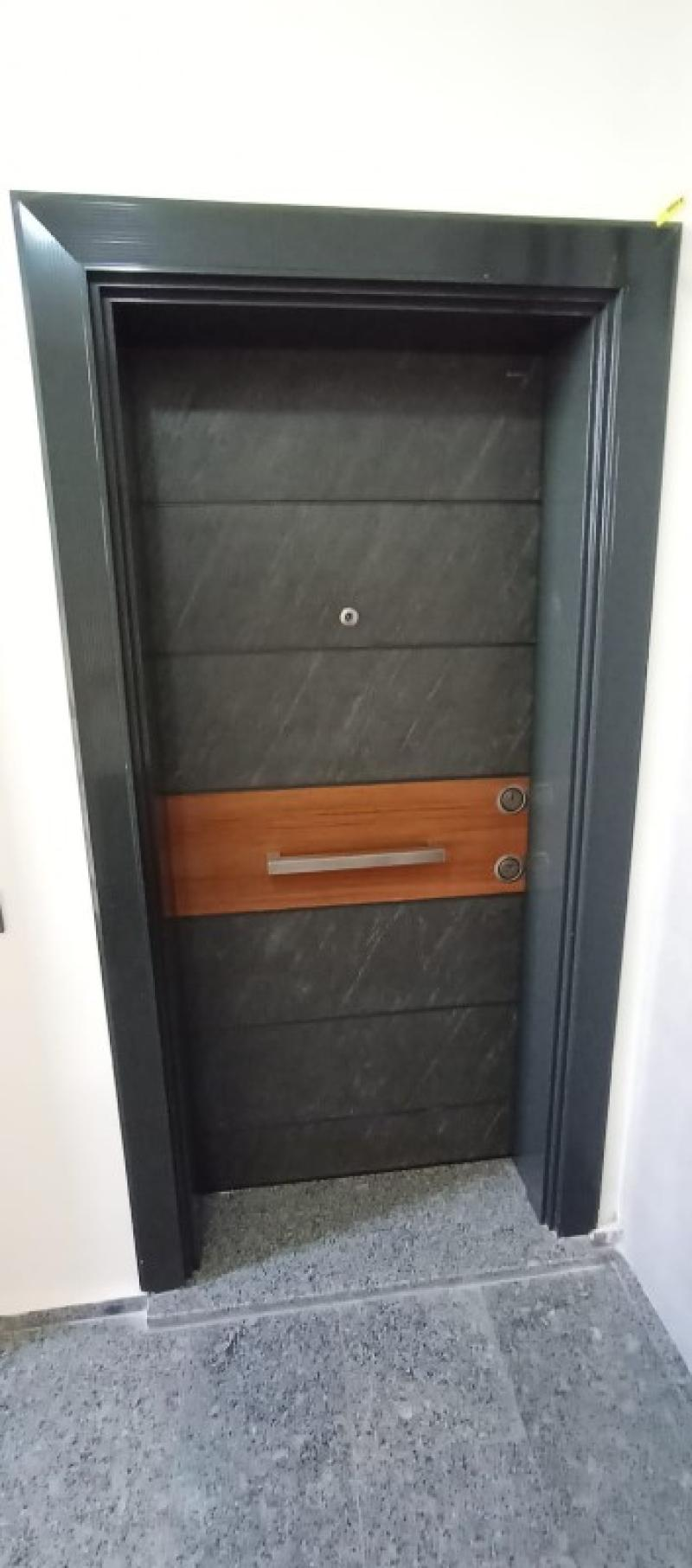 Havuzlu sitede yerden ısıtmalı rezidans daire
